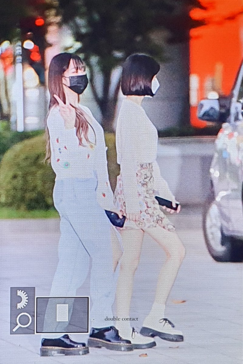 _double_contact's tweet photo. 211006 마 거북목아이가🐢 

#윈터 #WINTER #지젤 #GISELLE #에스파 #aespa https://t.co/s4N2INdB0t