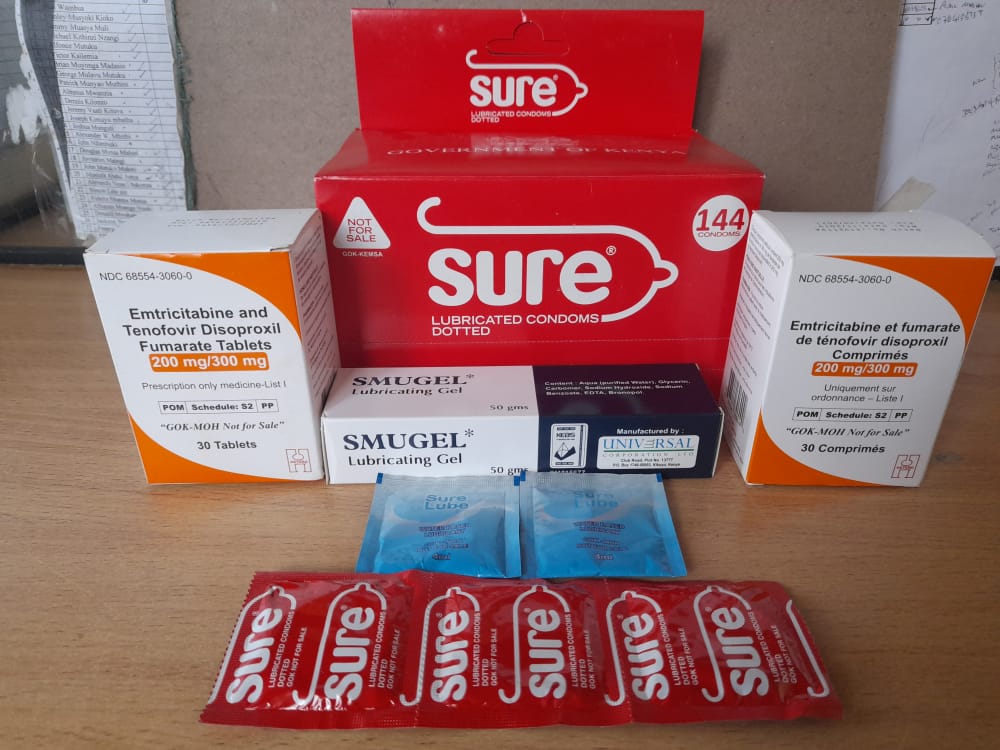 EMAC_SOGIESC_KP's tweet photo. PrEpped
Sure
Lubricated
#safe https://t.co/TZ8hfoOX8i