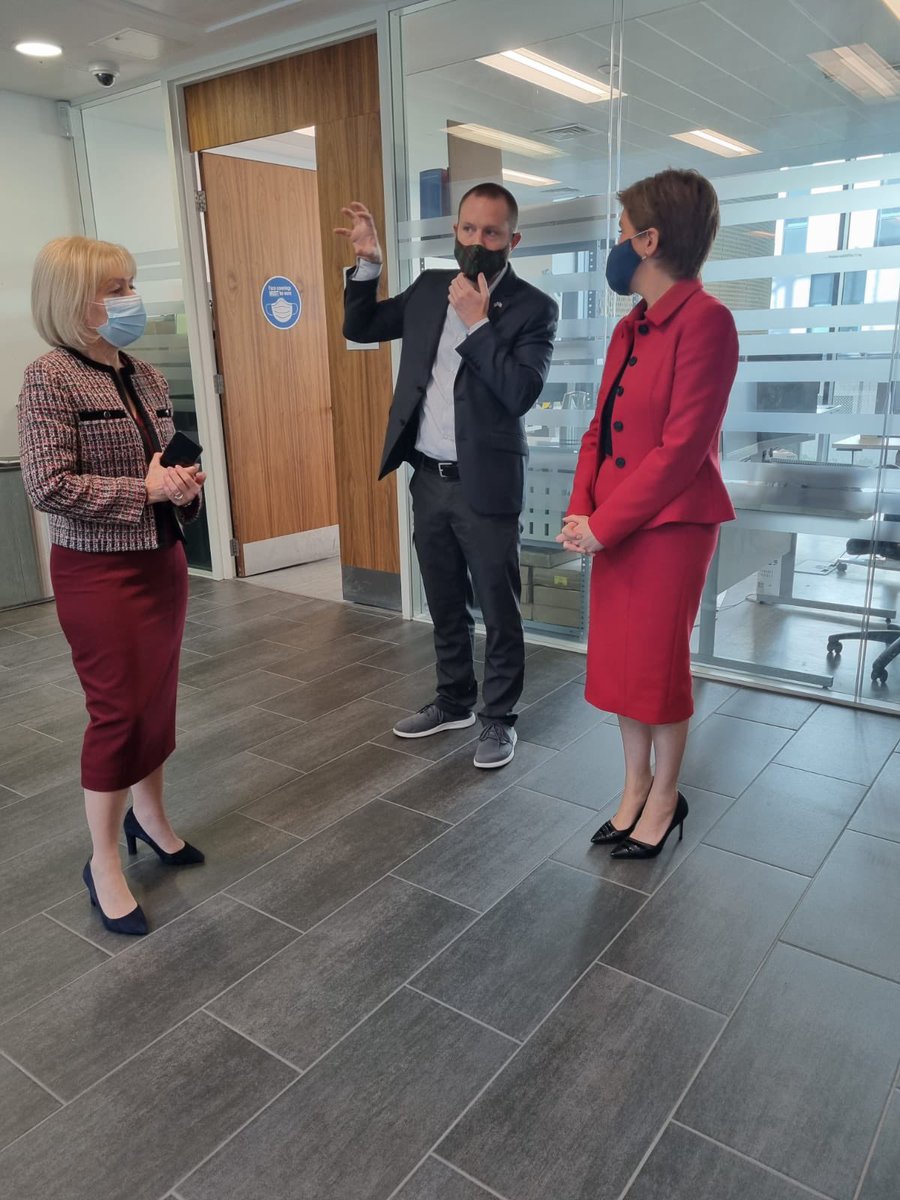 NicolaSturgeon's tweet photo. Delighted to visit the Glasgow Lighthouse Lab today to say a heartfelt thank you to the team for their incredible contribution to Scotland’s Covid response. Hard to overstate how vital their testing work, combined with that of our NHS, has been in helping us through. @UofGlasgow https://t.co/dUZhkBFszb