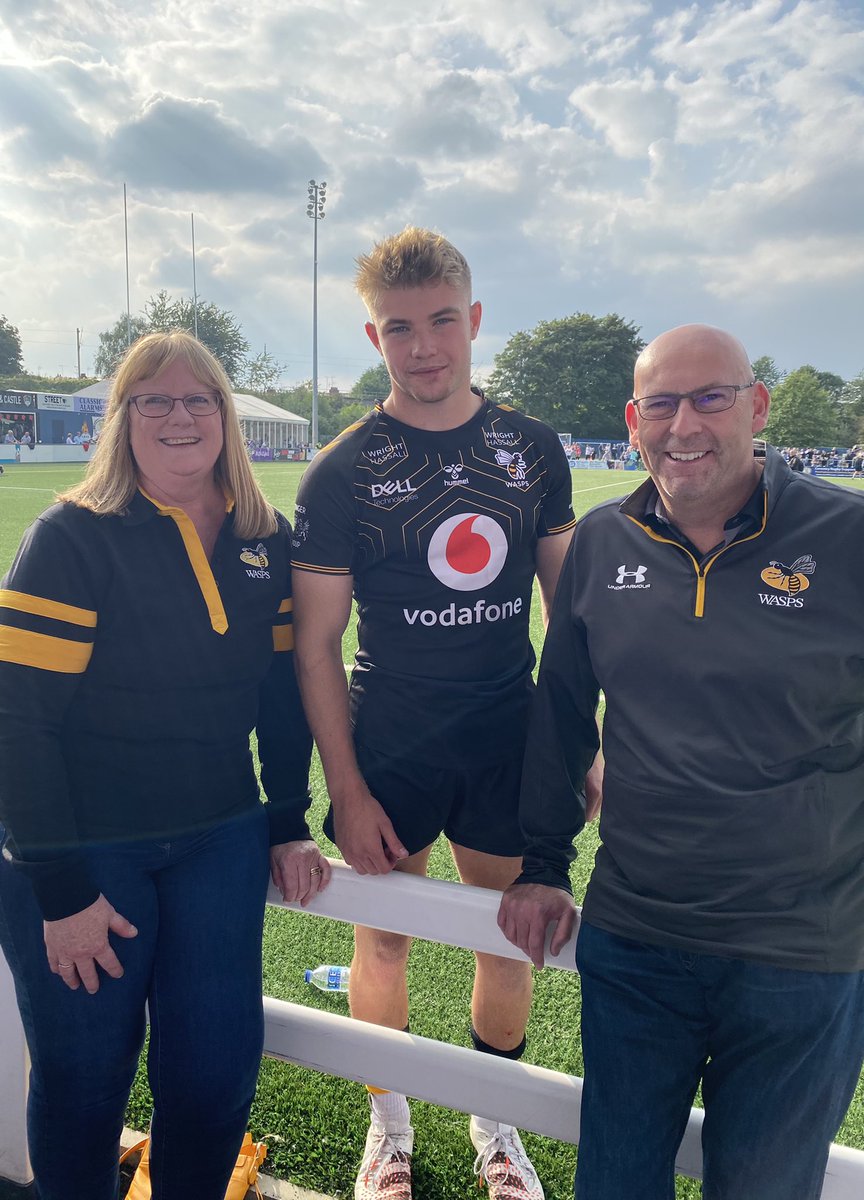 A big Happy Birthday to our Sponsored Player <a href="/atkinsonc_/">Charlie Atkinson</a> Have a great day. <a href="/WaspsRugby/">Wasps Rugby</a> <a href="/genesis_wealth/">Genesis Wealth Creation</a> <a href="/CBSArena/">Coventry Building Society Arena</a>