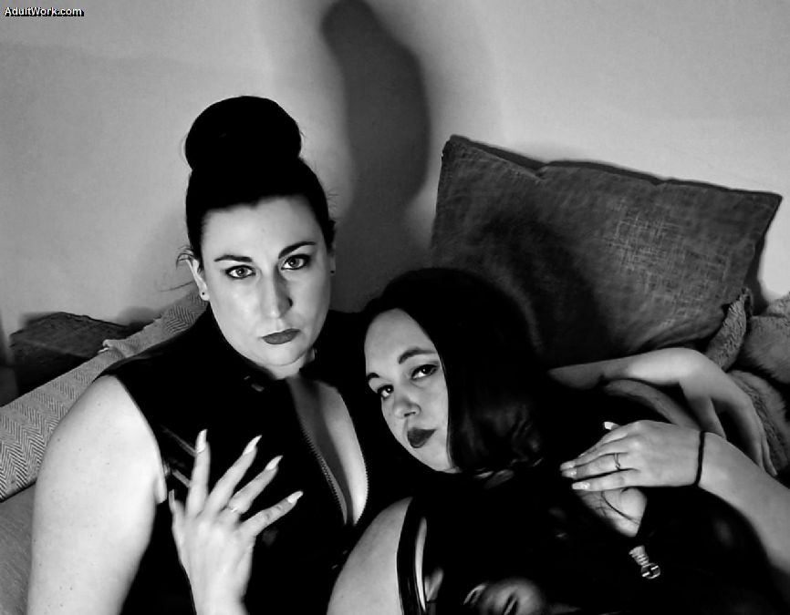 UDommes's tweet photo. Just received great feedback for my DirectCam session at #AdultWork.com. Check out my feedback here: https://t.co/rtLpSqOsGf https://t.co/9X53buS3Dh