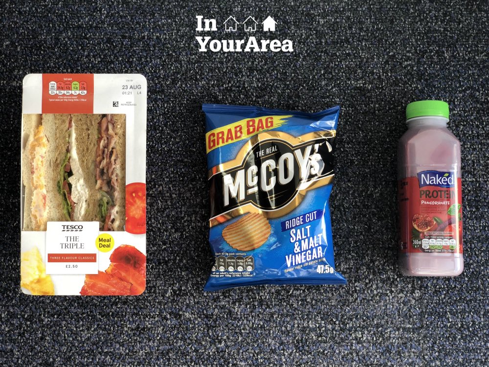 dbcxptures's tweet image. This is what you want you’re wedding photographer to be eating 😂😂😂😂😂😂😂😂😂😂