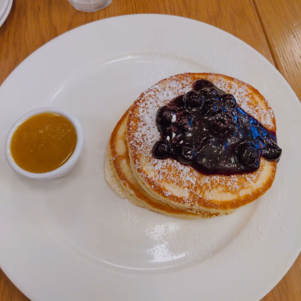 HAMLETsyuu's tweet photo. 本日はclub『HAMLET』
お休みになっております。
僕はスイーツが大好きなので
パンケーキ食べに青山行ってきました
パクパク😋😋
美容室も予約して
週明けまたかっこよくなってしまう
#ホスト
#キャバ壌
#夜職
#歌舞伎町
#職業イケメン
#彼氏欲しい
#美男美女と繋がりたい #rasic
#エルコレ https://t.co/pgetYC8RPb