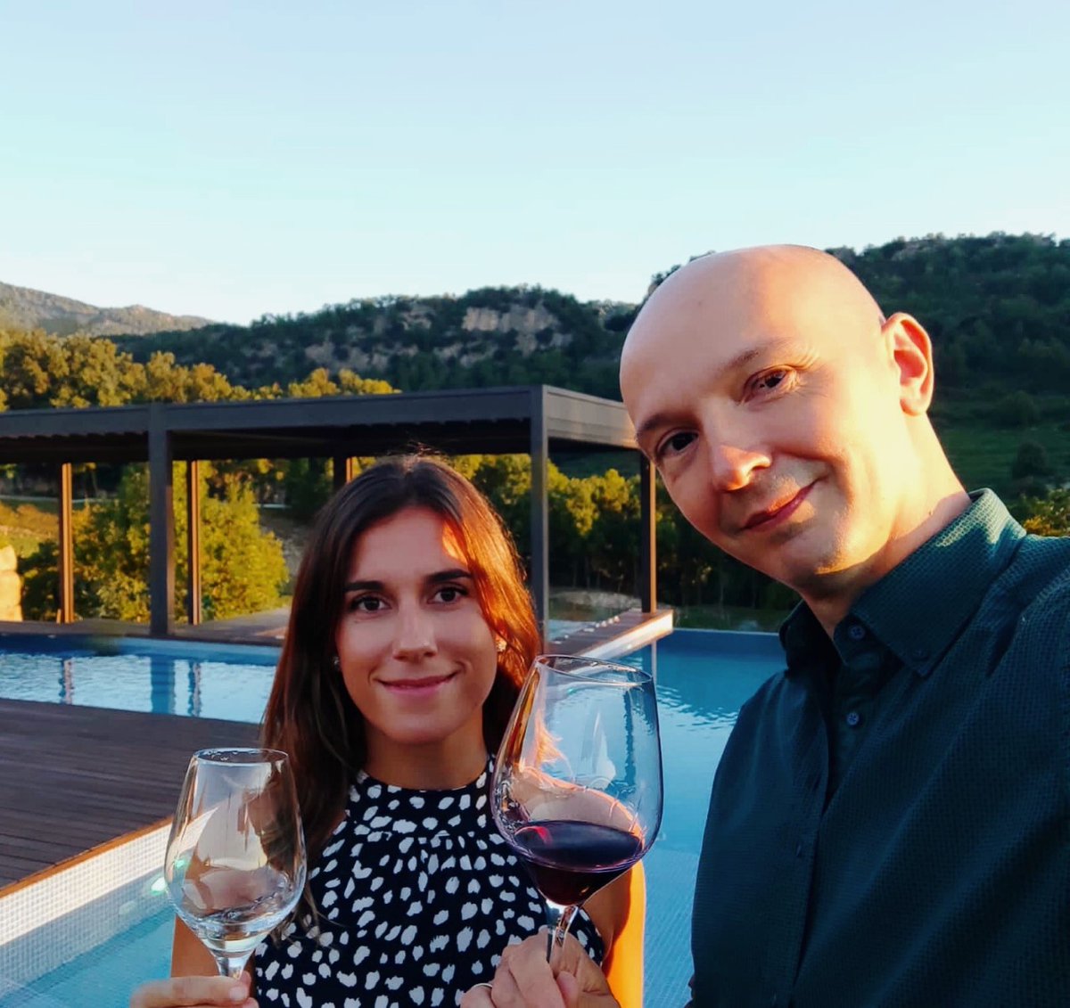 bodevibcn's tweet photo. Avui volem #celebrar amb tots vosaltres que fa #6MESOS que vam obrir la web de #Bodevi, un nou projecte amb el que pretenem ajudar a promocionar el #vicatalà arreu i on els #amantsdelvi podran acostar-se als productors i conèixer de primera mà els #secrets dels seus vins! 🥂 https://t.co/jPMyRJcSO8