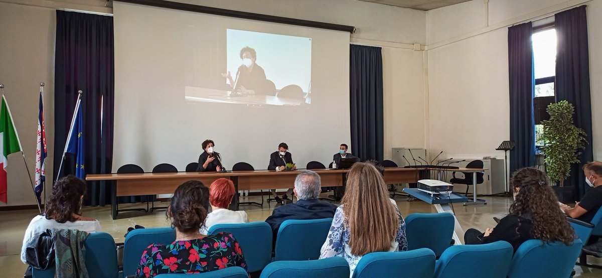 Fondazione PIN (@pinpoloprato) on Twitter photo Si sta svolgendo adesso il aula magna il workshop dal titolo “#Impatto & welfare #sociale” - La qualità e la #valutazione dell’#impattosociale come strumento di #welfare pubblico. <a href="/lab_arco/">ARCO</a> <a href="/Consorzio_FA/">Famiglie e Accoglienza</a> <a href="/regionetoscana/">Regione Toscana</a> <a href="/Sere_Spinelli/">Serena Spinelli</a> <a href="/MattBiff/">Matteo Biffoni</a> <a href="/danitoccafondi/">Daniela Toccafondi</a> #coob Si sta svolgendo adesso il aula magna il workshop dal titolo “#Impatto & welfare #sociale” - La qualità e la #valutazione dell’#impattosociale come strumento di #welfare pubblico. <a href="/lab_arco/">ARCO</a> <a href="/Consorzio_FA/">Famiglie e Accoglienza</a> <a href="/regionetoscana/">Regione Toscana</a> <a href="/Sere_Spinelli/">Serena Spinelli</a> <a href="/MattBiff/">Matteo Biffoni</a> <a href="/danitoccafondi/">Daniela Toccafondi</a> #coob