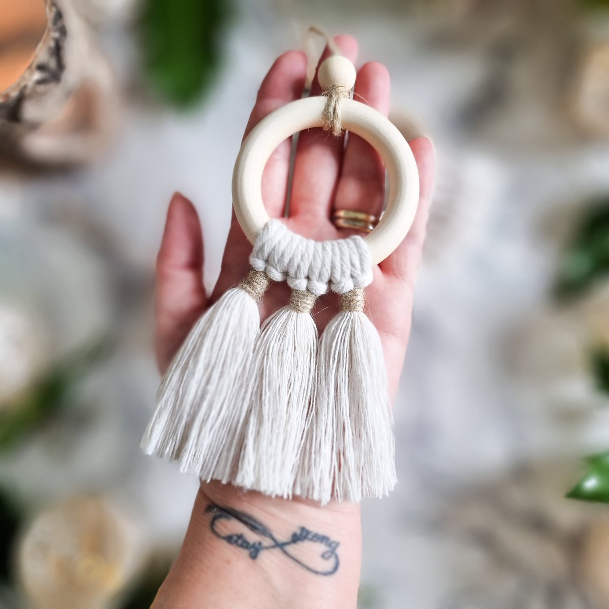 HandmadeFYHome's tweet photo. // CHRISTMAS // The Triple Tassel Christmas Decoration that doubles up as a napkin ring!! Available now on https://t.co/fo9xG2WdGJ 🎄🎄🎄#handmadehome #macrame #handmadeuk #handmadewithlove #etsyshop #etsystore #Christmas #Christmas2021 https://t.co/sbvy9CwqeV
