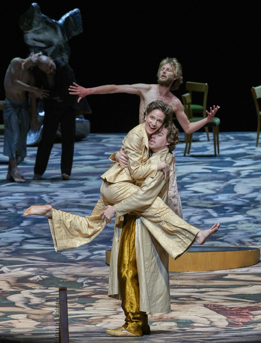 The whole team is totally pumped for tonight’s revival of L’incoronazione di Poppea @wienerstaatsoper ! A huge TOI TOI TOI to the best team and colleagues! 

(c) Wiener Staatsoper / Michael Pöhn