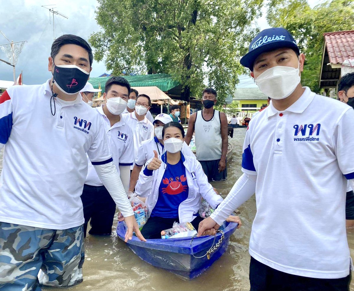 SRISURAPOL's tweet photo. วันนี้มาเป็นเด็กลากเรือให้คูมธีครับ @aim_theerarat https://t.co/ZA2QdmdcXO