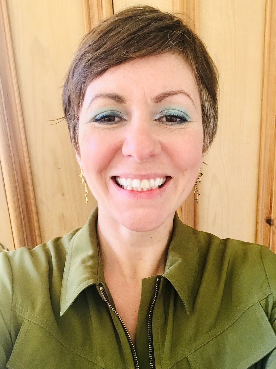 hazelmiller999's tweet photo. Have gone as green as possible for #WorldCerebralPalsyDay today inspired by my wonderful friend and colleague @colki1983 who does more to support others than anyone else I know 💚 There are #MillionsOfReasons (over 17 million people) who also deserve to reach their full potential https://t.co/mOx38BNV8K