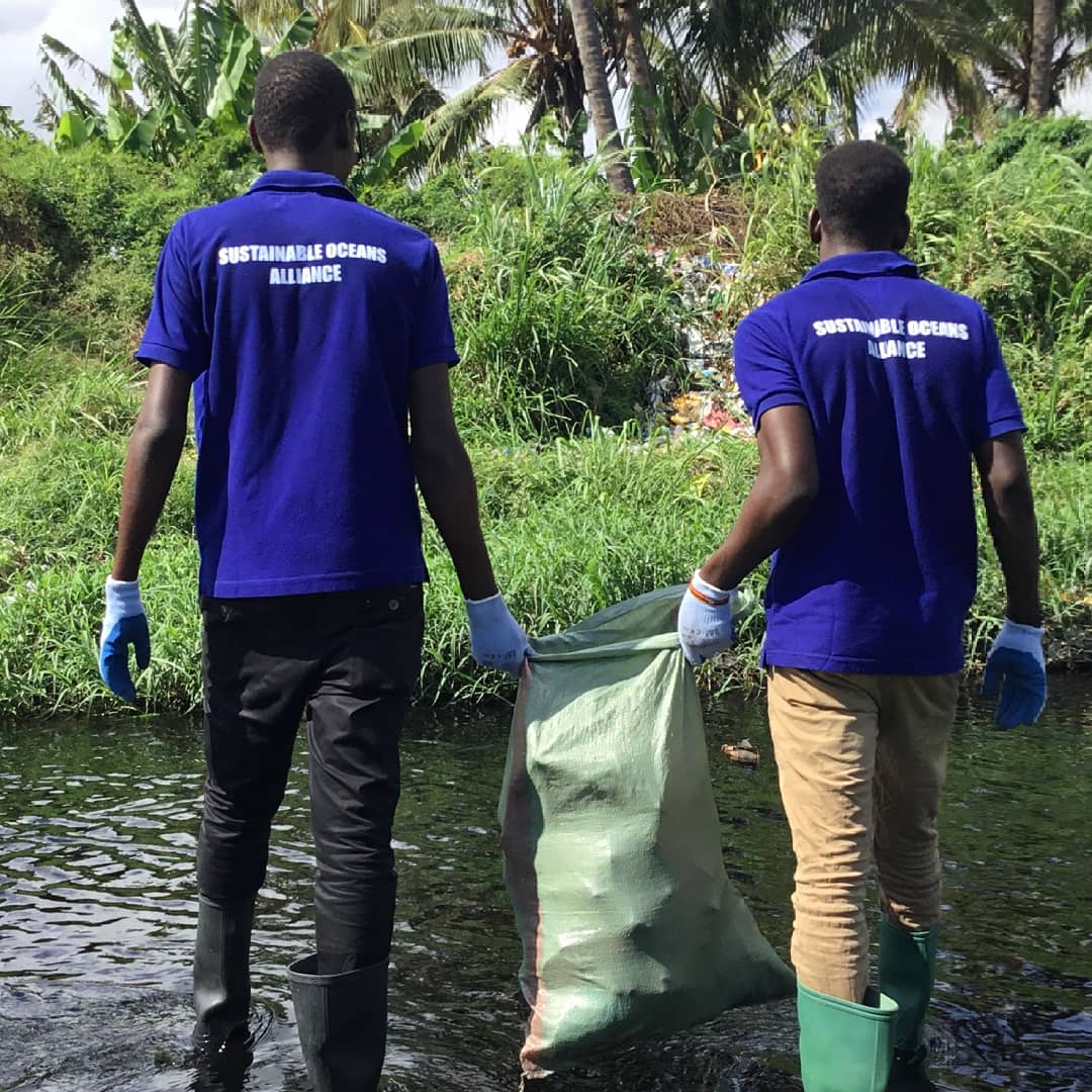 SoahubTz's tweet photo. Water scarcity is not always the issue of drought its also the issue of #Sanitation like the water from this river totally polluted All thanks to industrial pollution.
Plastic bottles have taken a lead in the waste composition of this river
End #marinelitters from grassroots https://t.co/FcowcxC1G2
