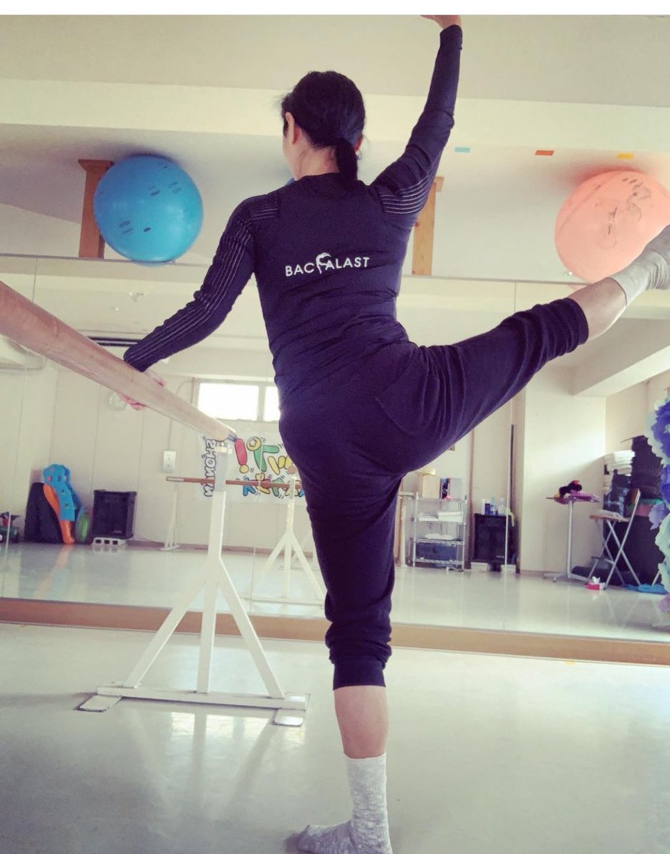 SKIPDanceStudio's tweet photo. 明日木曜日、13:00-14:00特別レッスン、ワンコインバーレッスン開催しまーす！
誰でも受講可⭕️
きてねー😁

#skipdancestudio #スキップダンススタジオ #ワンコインレッスン #ワンコインバーレッスン #大人のバーレッスン https://t.co/5zzf2REOx7