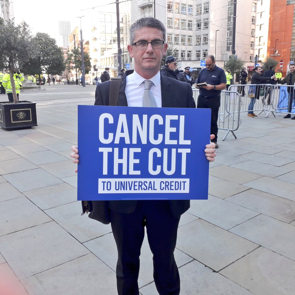 gavinwhite76's tweet image. We passed a motion @ManCityCouncil today to call on the Tory government to cancel the £20 a week cut to Universal Credit. 58,339 Manchester households will be impacted by this devastating cut, plunging more local people further into poverty. We call on the Tories to #CancelTheCut