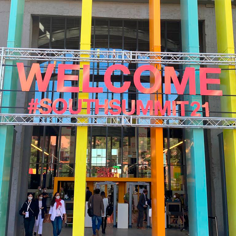 CashGuardSpain's tweet photo. Desde ayer hasta el Jueves 7 nos encontramos en la feria @south_summit junto a nuestro distribuidor @INFITEC presentando el mejor cajón inteligente del mercado CashGuard.

☎914999613📲600470088
#SouthSummit21 #innovación #cajoninteligente  #maquinacobroautomatico #solucionestpv https://t.co/oMz3VjLPkJ