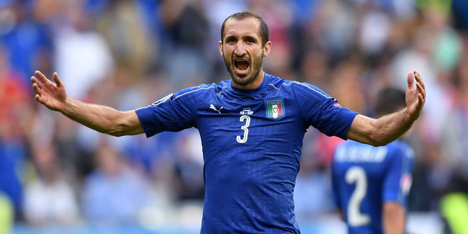 ParisRMC's tweet photo. 🔥⚽️Les #pronos de #ChristophePaillet @ParisRMC sur #ITAESP
▶️#1N et moins de 2,5 buts (1.90)
▶️#Scoreexactmultichoix 1-0/2-0/1-1/0-0 (1.74)
▶️#Italie par un but d'écart (3.55)
▶️#Nul à la mi-temps (1.84)
▶️#Italie 1-0 (5.90)
Paris annexes à 🎧 ici ▶️https://t.co/2JQrv2DrLi https://t.co/HV82E9vFFF
