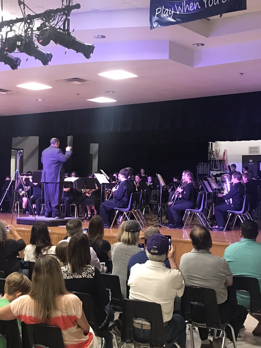TejedatW's tweet photo. It was so wonderful to have music coming out of the Wolf Den again.. LIVE! Thank you to all who came out to support our students. #RootedTejeda https://t.co/2r5M6o8b6d