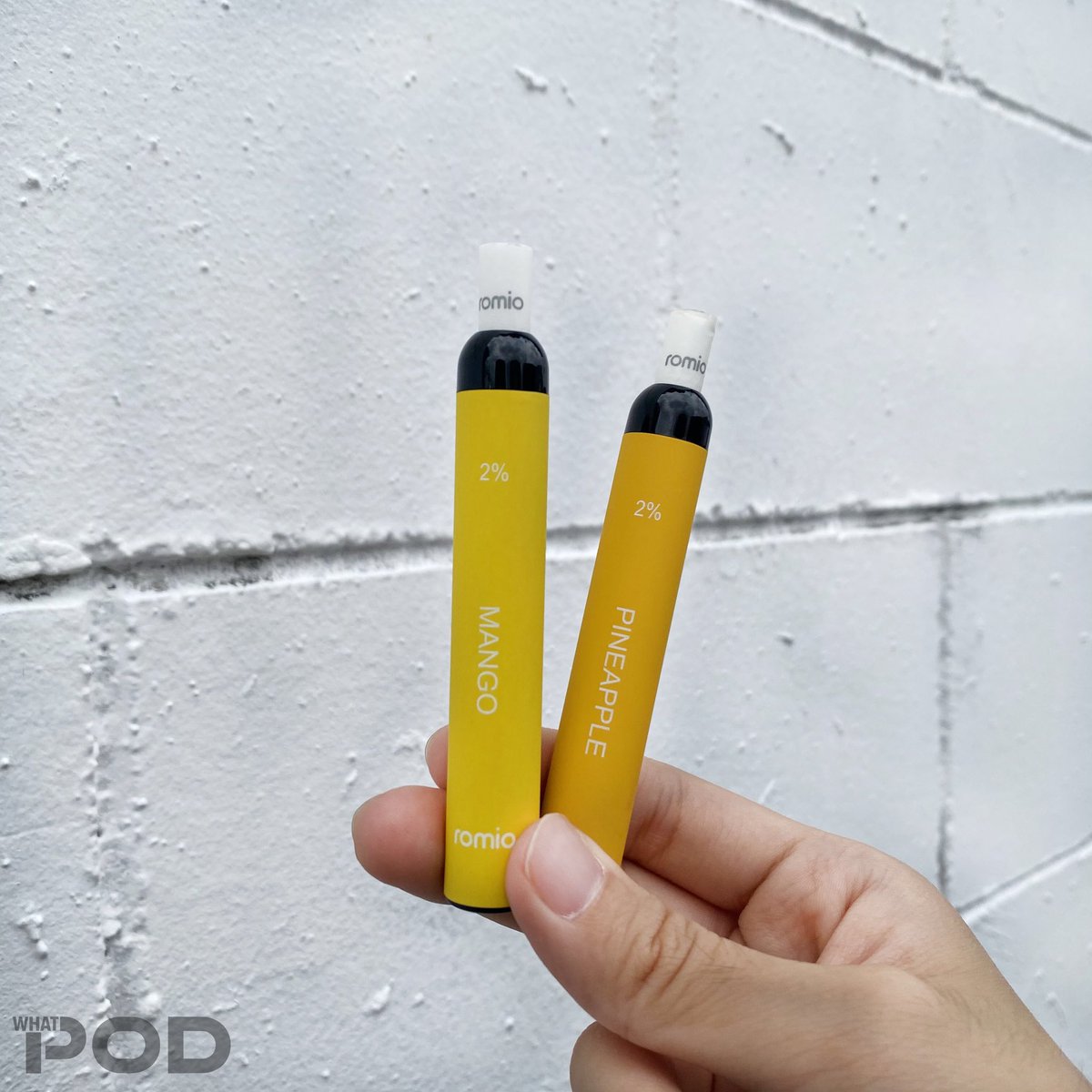 whatpodph's tweet photo. 🥭 pick your flavor 🍍

#vape #vapelife #disposable #mango #pineapple #romioplus #whatpodph https://t.co/0wWLR3AfAs