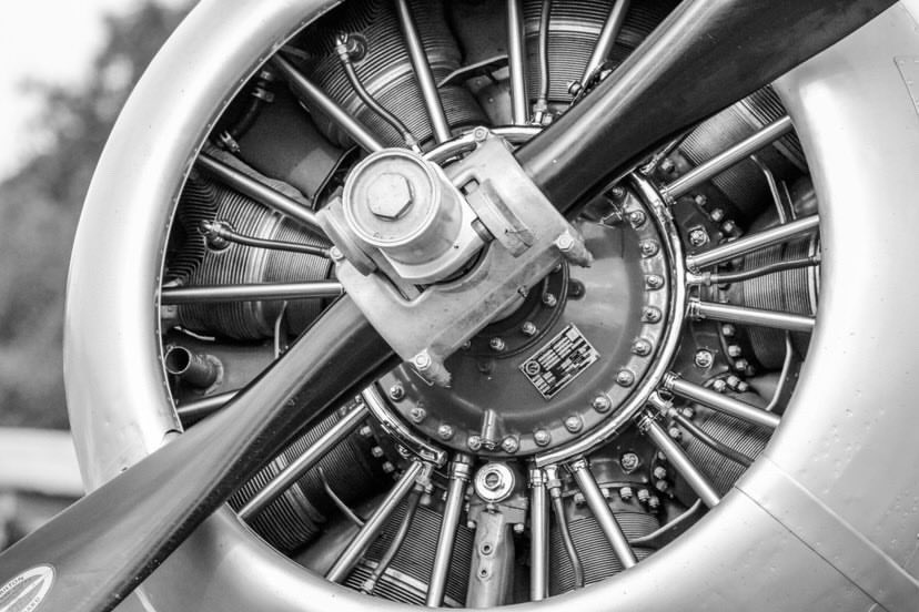 Ultimate_Aeros's tweet image. A moody picture from Jacob Hurley of our Harvard FE511’s Pratt and Whitney R-1340-AN1 Wasp engine.

#prattandwhitney #harvardaircraft  #t6texan #engineering #aviation