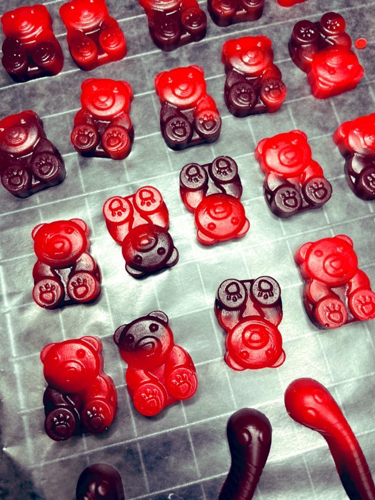 PureInfuzions's tweet photo. SHOP IS OPEN 😎🤟🏽

Baked FRESH, upon order:

- #Samoas : 80mg/cookie , packed by the dozen

- #DutchApplePie : 400mg/piece , individually packed

- #NerdRopes : 540mg/ea

-#Gummies : 15mg-30mg , depending on size https://t.co/hHZxQLcM0j