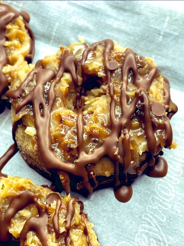 PureInfuzions's tweet photo. SHOP IS OPEN 😎🤟🏽

Baked FRESH, upon order:

- #Samoas : 80mg/cookie , packed by the dozen

- #DutchApplePie : 400mg/piece , individually packed

- #NerdRopes : 540mg/ea

-#Gummies : 15mg-30mg , depending on size https://t.co/hHZxQLcM0j