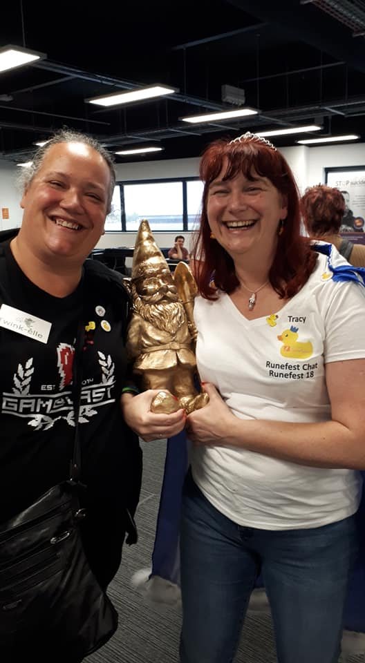 TracyRoshLuna's tweet photo. One of my proudest moments, and kudos to the @RuneScape @OldSchoolRS @RuneFest communities for supporting @SpecialEffect alongside me for all these years, and to @JagexMattHe for the unwavering poker face all day ! #runefest2018 https://t.co/ZSGu8Y1L8F