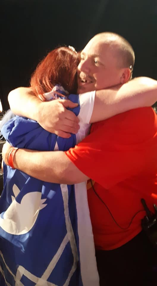 TracyRoshLuna's tweet photo. One of my proudest moments, and kudos to the @RuneScape @OldSchoolRS @RuneFest communities for supporting @SpecialEffect alongside me for all these years, and to @JagexMattHe for the unwavering poker face all day ! #runefest2018 https://t.co/ZSGu8Y1L8F