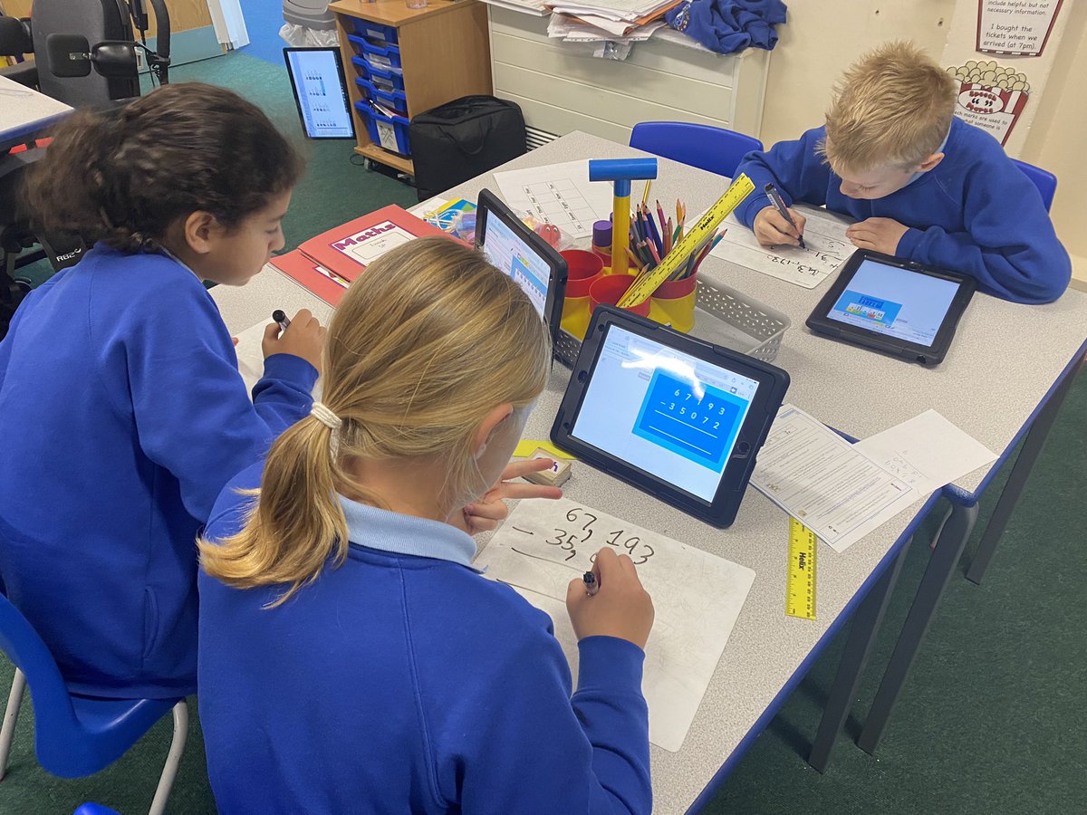 class_5p's tweet photo. We enjoyed answering addition and subtraction questions on @LbQorg in maths. https://t.co/MbEg28ivr6