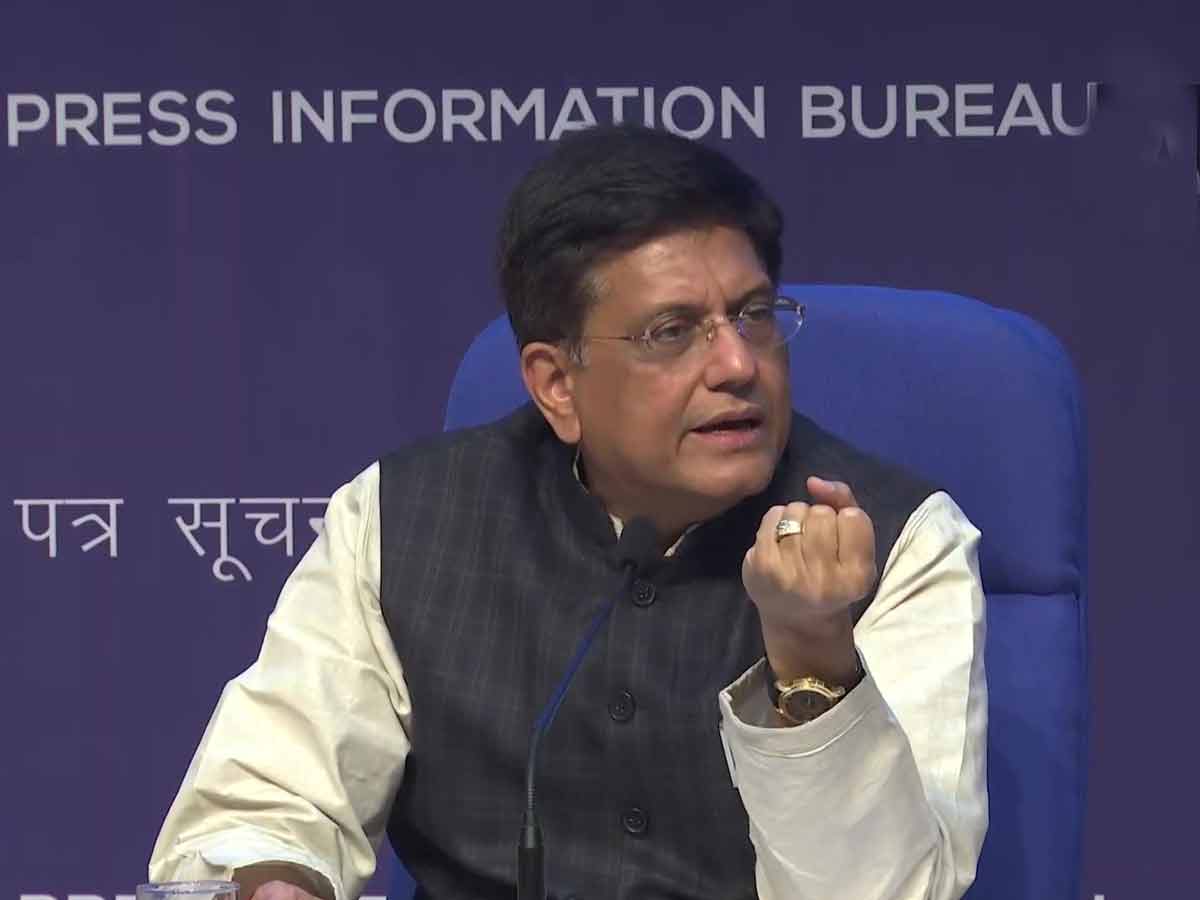 ETHindi's tweet photo. पीएम मित्र योजना को मिली कैबिनेट की हरी झंडी, 20 लाख से भी अधिक लोगों को मिलेगा रोजगार! https://t.co/Na9zxqLxAY via @NavbharatTimes
#PMMitraScheme #Jobs #TextilePark #ModiCabinet https://t.co/asIgTn2WHm