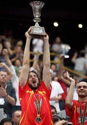 _vicentone's tweet photo. Gracias Leyenda @paugasol 
Tanto dentro como fuera de la cancha 
Un ejemplo para cualquier deportista
De los más grandes si no el que más
#GraciasPau https://t.co/MbGBfs0Coi