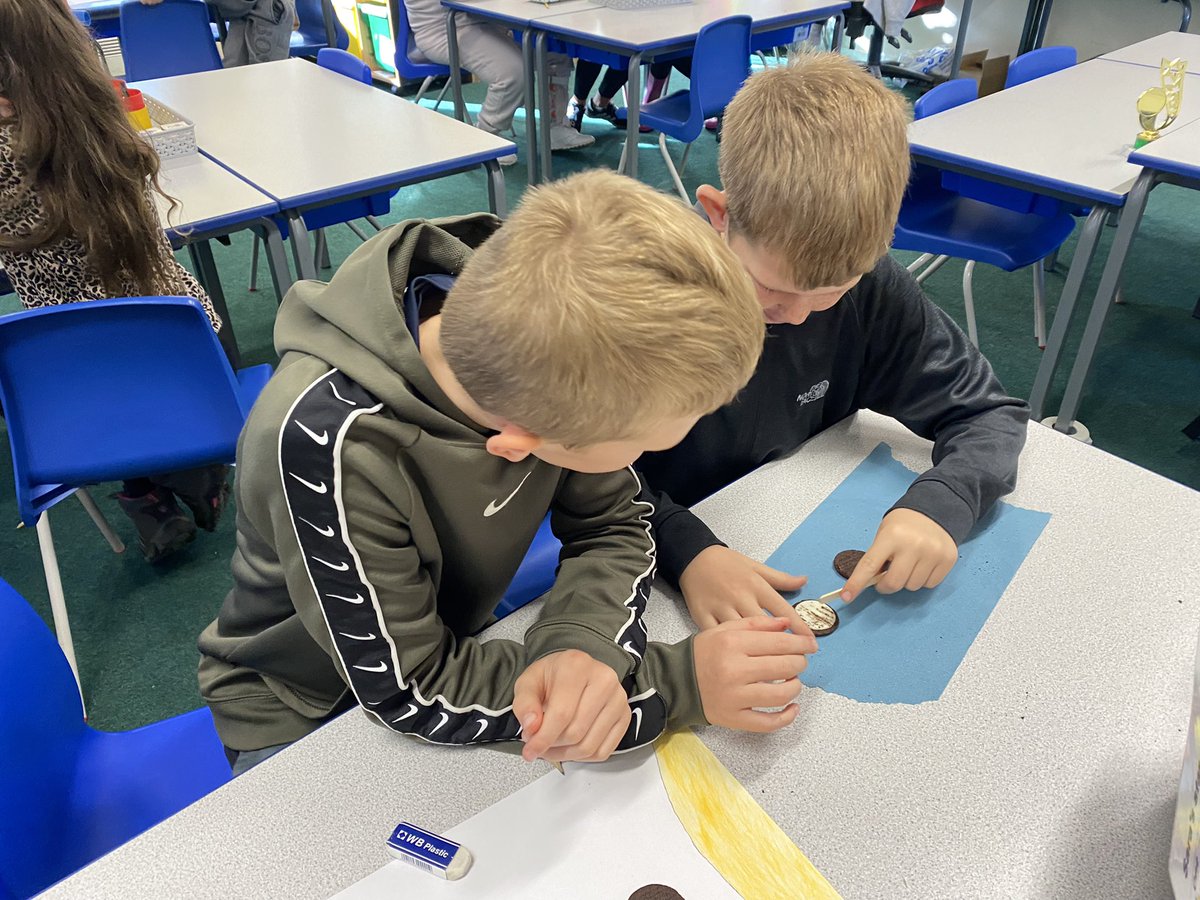 class_5p's tweet photo. An excellent morning taking part in some fun, practical science. We learnt the phases of the moon using Oreo cookies. https://t.co/2okMkdc2Mt
