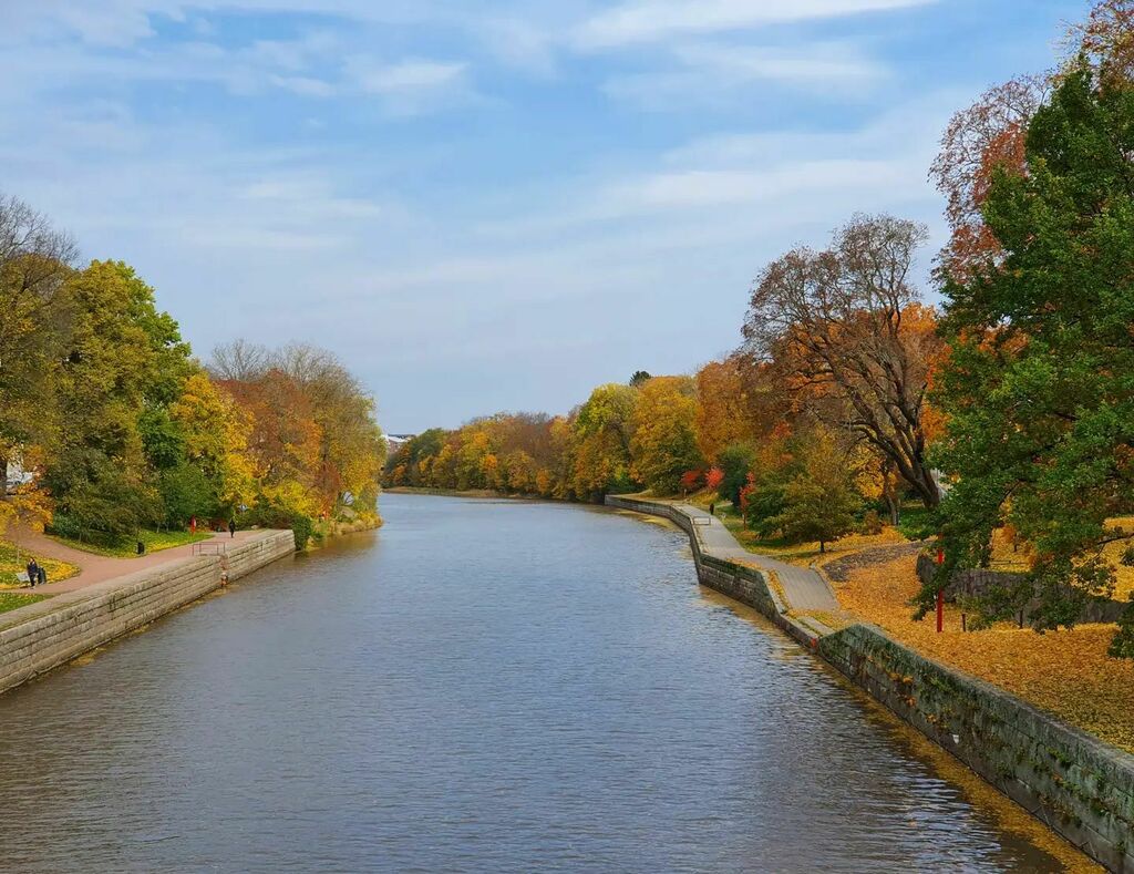 Ladyofthemess's tweet photo. Joka vuosi on tähän näkymään pysähdyttävä. Aina erilainen. Aina kaunis. #turku 🧡💚💛❤ #åbo #visitturku #kissmyturku #myturku❤️ #loveturku #aurajokiranta #riversideaura #syksy #autumn #autumncolors #fallinlovewithfall #nelkytplusblogit #åblogit #ladyoft… https://t.co/tgeNWGW4cT https://t.co/SyR5YRRUPT