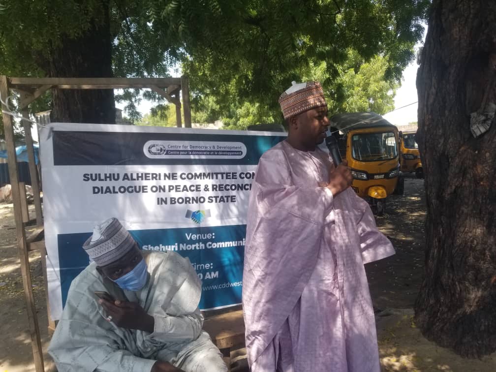 CDDWestAfrica's tweet photo. #Ongoing: CDD is at Kawar Maila community of #Maiduguri for our monthly #Sulhu Alheri dialogue meeting with community stakeholders on promoting peace and reconciliation in a time of #BokoHaram mass surrender.
#Borno #TransitionalJustice #PeaceBuilding https://t.co/PwAb9cUCKr