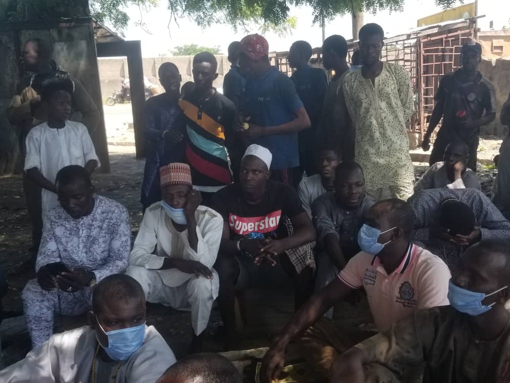 CDDWestAfrica's tweet photo. #Ongoing: CDD is at Kawar Maila community of #Maiduguri for our monthly #Sulhu Alheri dialogue meeting with community stakeholders on promoting peace and reconciliation in a time of #BokoHaram mass surrender.
#Borno #TransitionalJustice #PeaceBuilding https://t.co/PwAb9cUCKr