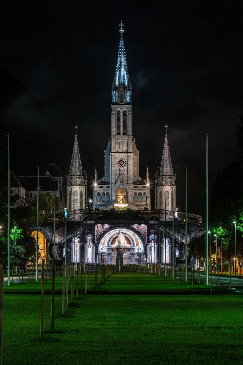 Robelighting's tweet photo. At the beautiful Notre-Dame-du-Rosaire in Lourdes, France, #lightingdesigner Bruno LE VACON (BLEV) worked with the integration team at ACE EVENT & created a new design using 80 Anolis Lighting #Divine, #Eminere, #ArcSource & #ArcPar LED luminaires. (📸 Olivier Hannauer) https://t.co/Ie68yJ6ywZ