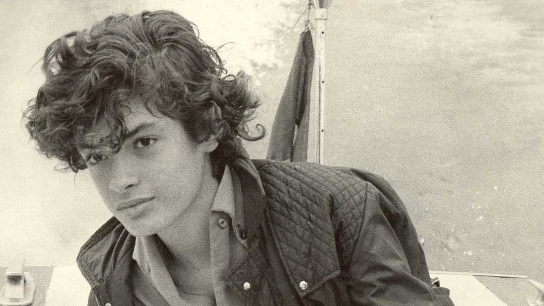 Aidsfonds's tweet photo. 40 jaar na het begin van de epidemie blikt Adolfo Lopez (64) terug op zijn leven met hiv. "Er was altijd die angst dat mensen dood konden gaan door contact of seks met mij te hebben. Dat ik nu niet meer dodelijk ben, dat is het mooiste gevoel.”
https://t.co/2UKIacdc5r https://t.co/AM3ZF7OF7X