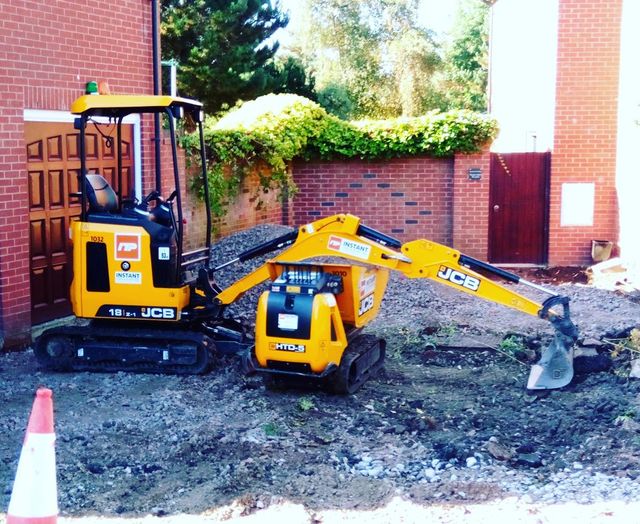 GunnJCB's tweet photo. Make light work of all sorts of tasks with this mini but mighty duo! Contact us to find out more:0161 941 2631 #minidigger #jcbmachines #minidumper https://t.co/ncwfMXi83c