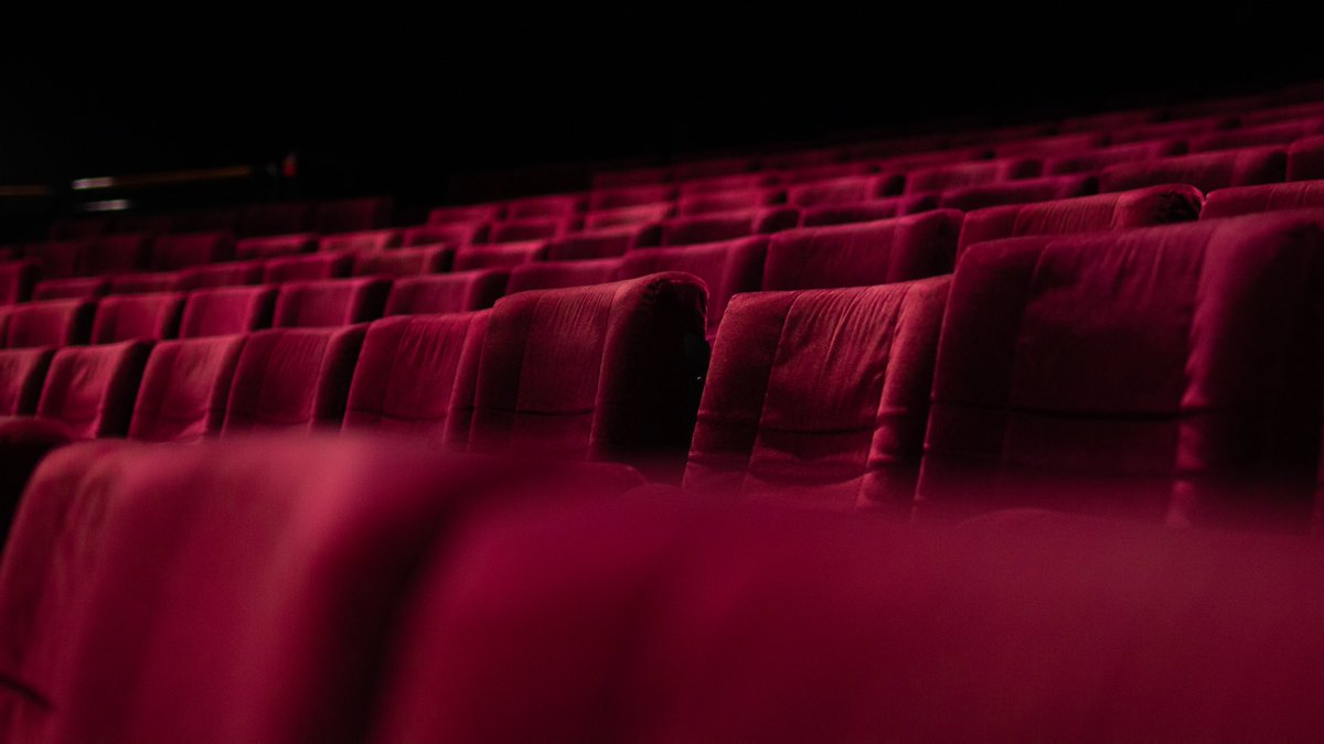 MaisonEsport's tweet photo. 🔴 LIVE I C’est maintenant le début de la conférence « Lumières sur … Sports Games » au @forumdesimages ! Retrouvez la conférence en direct sur notre chaîne Twitch où vous pouvez interagir en direct dans le chat et poser vos questions #LumièresSurSG

🎬  https://t.co/jr9S9Y41sl https://t.co/yQtEeDl0e8