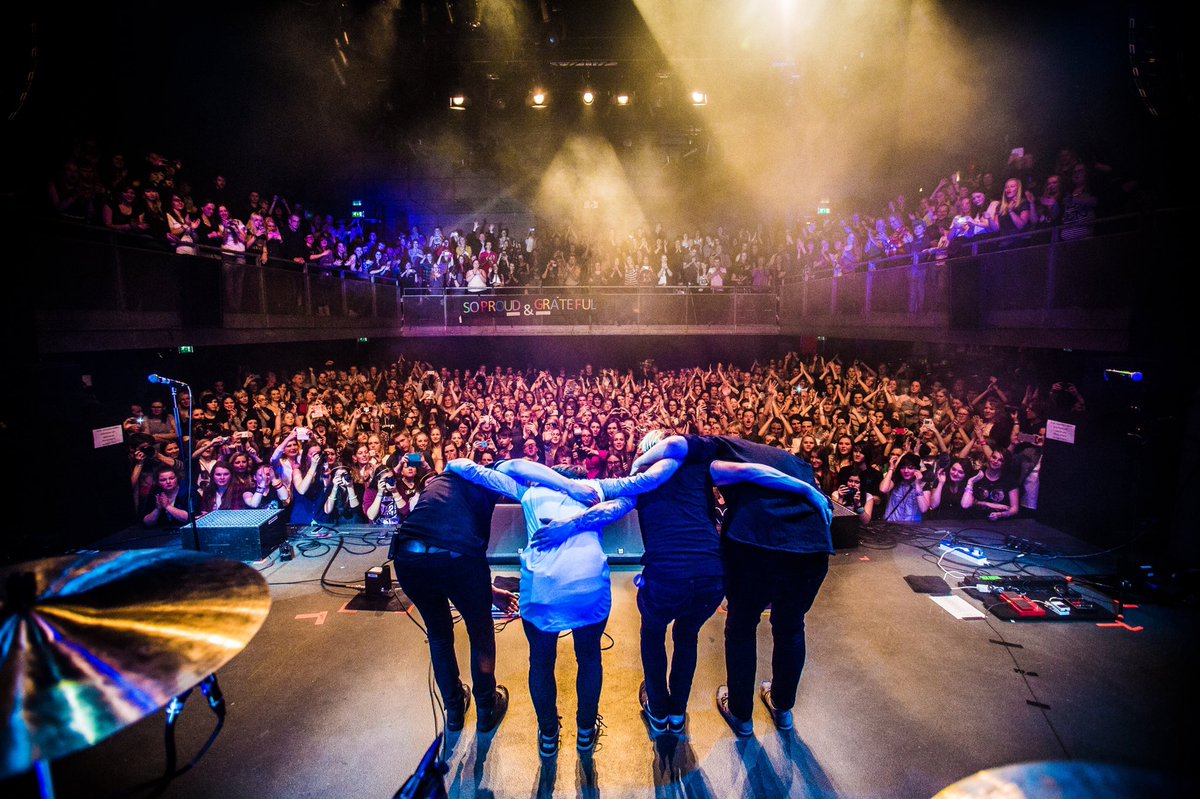 Wow! 🤯 We krijgen net te horen dat meer dan 50% van de kaarten voor onze reünieshow al verkocht zijn!? In een paar uur! Jullie zijn crazy! Dat hadden we echt niet verwacht, maar wat te gek! 🤩 Mocht je er bij willen zijn, wacht dus niet te lang! Zaterdag 20 november, <a href="/deVorstin/">De Vorstin</a>!