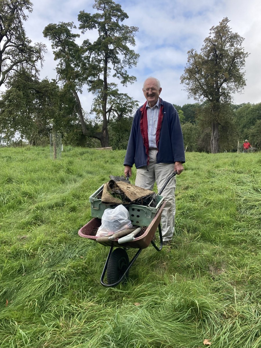 Join the Orchardeers!
More than 40 volunteers care for this amazing space &amp; we need people with experience of managing wild spaces, also marketing, event 
management &amp; fundraising. 
For a chat, pm or email us
#cotswolds #cotswoldsaonb #chippingcampden #orchard
 #naturelovers