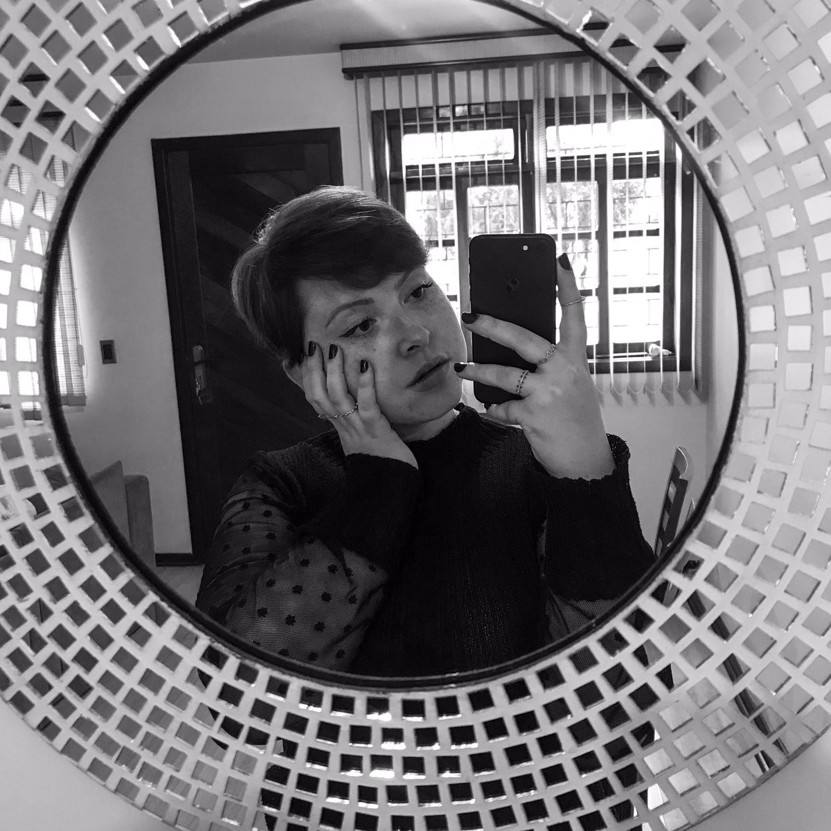 tiacissamalfoy's tweet photo. Hoje é aniversário da fulaninha que criou a tia Cissa. 💚 https://t.co/McCLm0Ai22