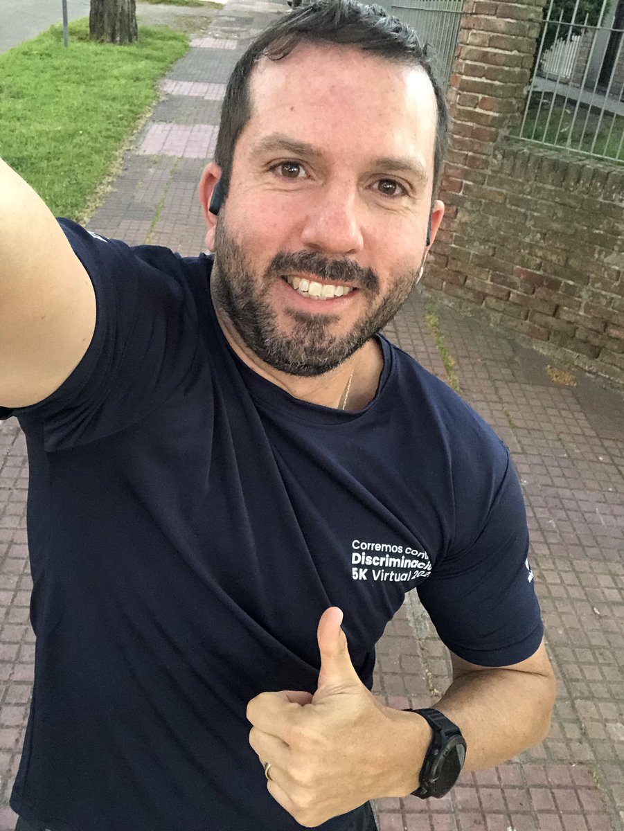 martingc's tweet image. #corremoscontraladiscriminacion nos sumamos a la #5kvirtual de @geuvih e invitamos a participar a todos! Regístrate en vih5k.uy pagá la inscripción en Redpagos o Mercadopagos, retira el kit en Anda, córrela o camínala y utilizá el hasthag