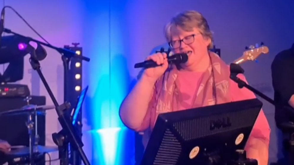 Conservative Party conference: Therese Coffey under fire for singing 'Time of My Life' as Universal Credit uplift ends
https://t.co/eTeXiH0sjL https://t.co/BxcerSJTgT