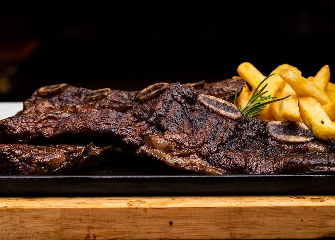 pelliceruy's tweet photo. Cortar el día para almorzar un asadito con fritas.. 🤤🙌

Vení a nuestra clásica parrilla en el @MercadoMAM, te esperamos todos los mediodías! 😉 https://t.co/IpxFo1XcU4