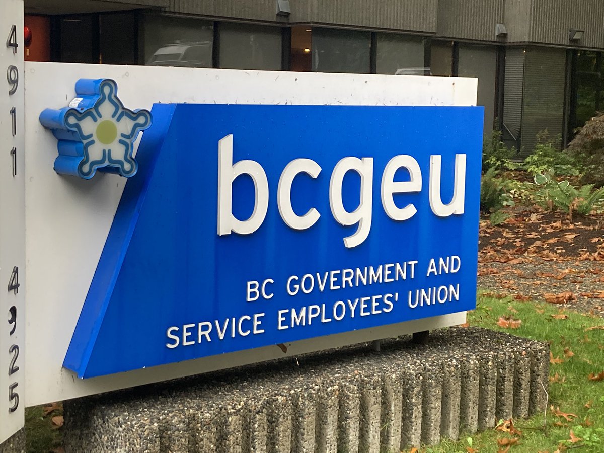 Le <a href="/bcgeu/">BCGEU</a> attend des détails sur la vaccination obligatoire pour commenter mais demande une politique de masques obligatoires à l’intérieur à #bonniehenry #icicb