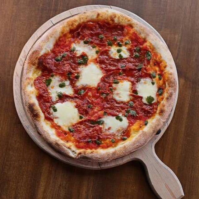 Pizza Calabrese 🍕❤️

#pizzeria #mtlfood #foodie #yummy #pizza #lovepizza #ahuntsic #cartierville #ristorante #restomtl #staffrestomtl #pastalove #mouthgasm #mtl #italianfood #italianrestaurant #finecuisine #bestfood #mtlmoments #picoftheday #instagood #respectthepizza #eatermtl