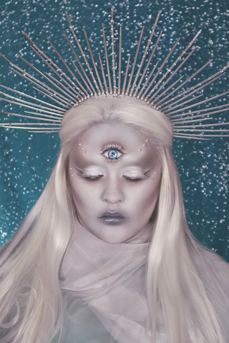 HannahLisaMUA's tweet photo. The Celestial 🔯☪️

https://t.co/ZSjxdSYefI

#sfxmakeup #halloween #halloween🎃 #sfx #mua #halloween2021 #halloweenmakeup https://t.co/am4cwvfyOt