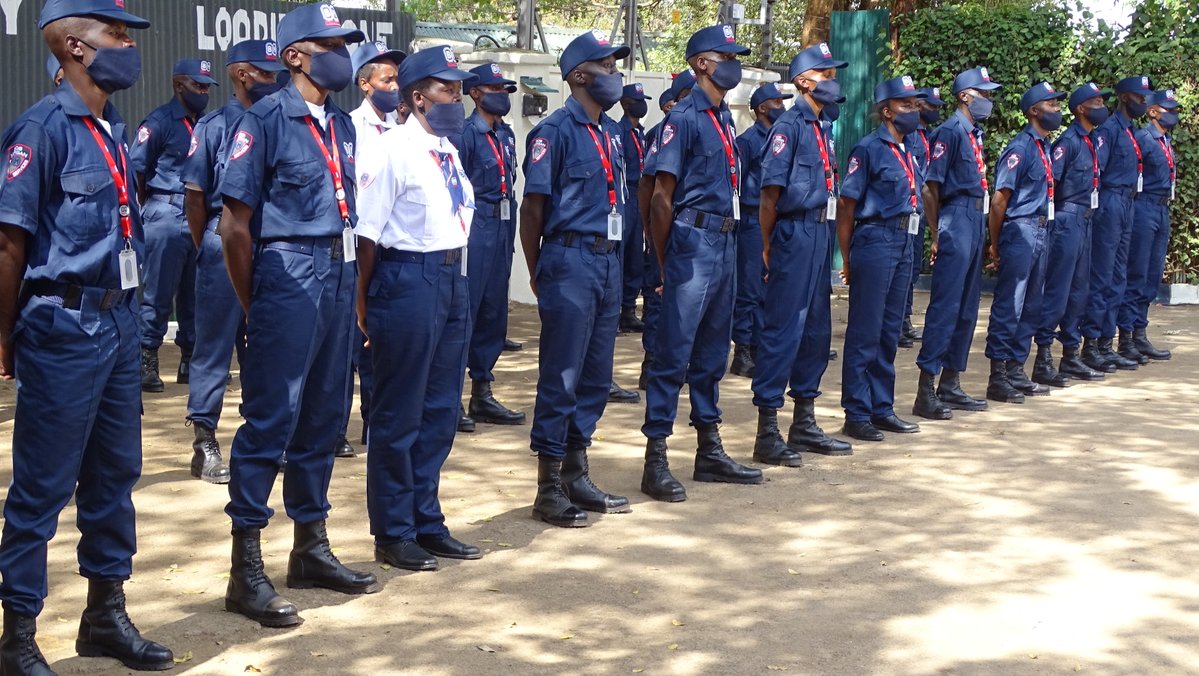 BMSecurityLTD's tweet photo. "Security is not a product, but a process..."
We heartily congratulate the 44 security officers that graduated this afternoon having been equipped with the necessary skills to diligently perform their duties. #BMSecurity https://t.co/VXswma319L