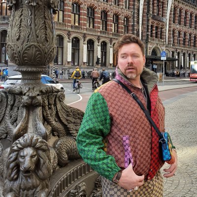 Foto Richard Heart raised $27M for SENS.org. Founded: