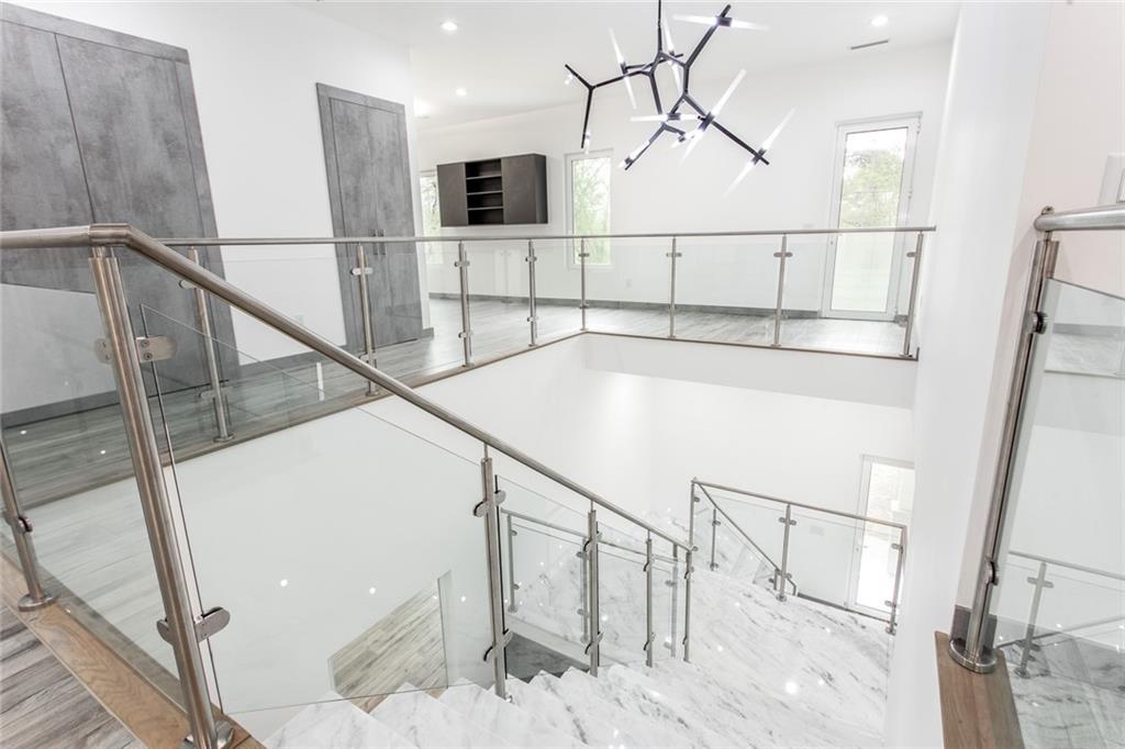 dagmarsands's tweet photo. 10570 Parsons Rd (home for sale) in Johns Creek, GA at $2,235,000. Two story modern/European home with wraparound balcony, walk-in closets and thermostats in each bedroom, intercom system, Japanese toilets that are heated &amp; have remote controls, &amp; garage. https://t.co/LRkdEZBP55 https://t.co/VanLXVLFsi