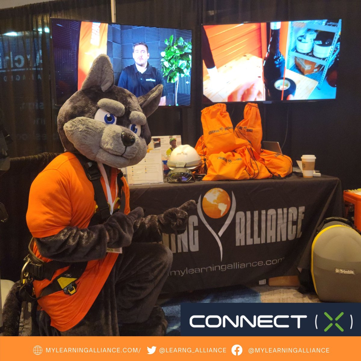 Learng_Alliance's tweet photo. Another day at @ConnectX_USA.. The LAC team can’t wait for everyone to stop by!

#ConnectX #LACInspires #JoinThePack #WolfSighting https://t.co/EVk6LUhrGg