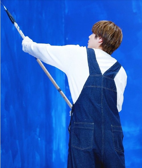 #btsfanart 
我是一个粉刷匠～粉刷本领强！